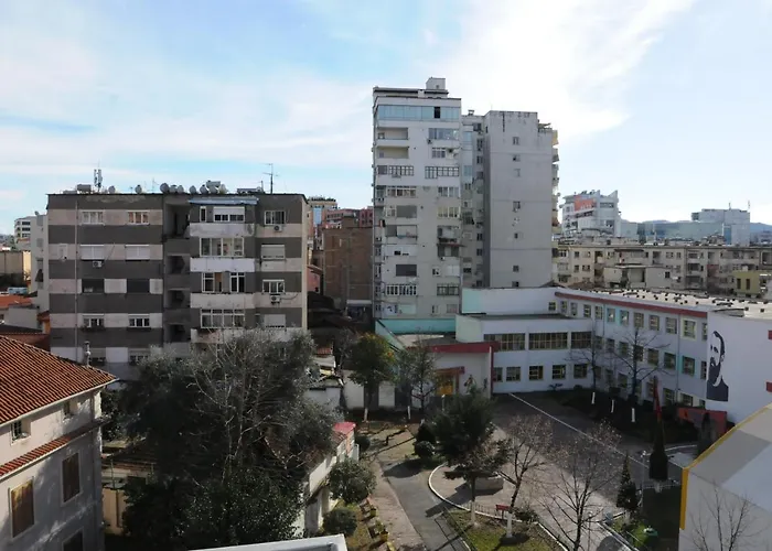 Boutique Restaurant Gloria 4* 地拉那