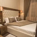 بوتيك مطعم غلوريا 4*