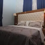 بوتيك مطعم غلوريا 4* تيرانا