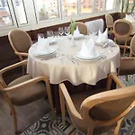 بوتيك مطعم غلوريا 4* تيرانا