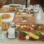 بوتيك مطعم غلوريا فندق 4*