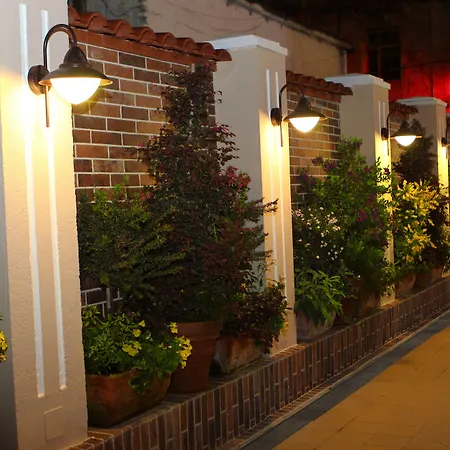 Hotel Boutique Restaurant Gloria Tirana