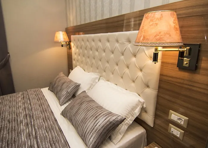 Hotel Boutique Restaurant Gloria Tirana